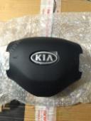 KIA Ceed 1 Накладка звукового сигнала (в руле) KIA Ceed 1 (2007-2012) НОВАЯ. SRS AIRBAG. Наше АВТОАТЕЛЬЕ предлагает широкий спектр услуг по реставрации, восстановлению и пошиву автомобильных салонов. Мы профессионально занимаемся восстановлением торпед, чехлов сидений, потолков, дверных обшивок, подушек безопасности (в торпеду, в руль, в сидение, шторки...) после срабатывания системы безопасности SRS AIRBAG в ДТП. Кроме этого мы занимаемся пошивом салонов для АВТОМОБИЛЕЙ, КАТЕРОВ, ЯХТ, ВЕРТОЛЁТОВ... ЗВОНИТЕ! МЫ БУДЕМ РАДЫ ВАС ПРОКОНСУЛЬТИРОВАТЬ! б/у запчастина в наявності (розбирання)