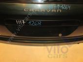 Chrysler Voyager/Caravan 4 Накладка на дверь багажника Dodge Caravan Накладка двери багажника 2001-2008 2.4 АКПП б/у запчастина в наявності (розбирання)