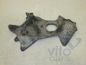 Mitsubishi Pajero/Montero 3 Кронштейн генератора Mitsubishi Pajero III Кронштейн генератора 2000-2006 3.8 АКПП б/у запчастина в наявності (розбирання)