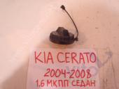 KIA Cerato 1 Крышка бензобака Kia Cerato Крышка топливного бака 2004-2008 1.6 МКПП Седан б/у запчастина в наявності (розбирання)