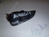 Toyota Avensis 2 Кнопка стеклоподъемника Toyota Avensis Кнопка стеклоподъемника 2003-2008 1.8 АКПП Седан б/у запчастина в наявності (розбирання)