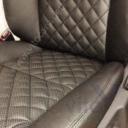 Citroen C4 Grand Picasso (2) Сиденье Citroen C4 Наше Ателье занимаемся перетяжкой любой сложности (разрыв, изломы, вздутие, изменение цвета), восстановлением рулей и полной перетяжкой салонов. Используем только лучшие материалы: ПЛЁНКА, КОЖА, ЭКОКОЖА, РАЗЛИЧНАЯ МАТЕРИЯ, ВЕЛЮР, АЛЬКАНТАРА ВЫСОКОГО КАЧЕСТВА. Делаем всё под ключ(монтаж, демонтаж, восстановление). На все свои работы даём длительную гарантию. б/у запчастина в наявності (розбирання)