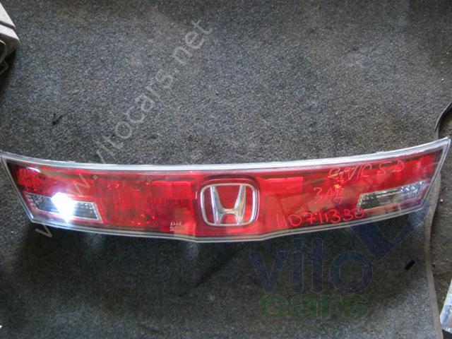 Фонарь средний Honda Civic 8 (5D) (с разборки)