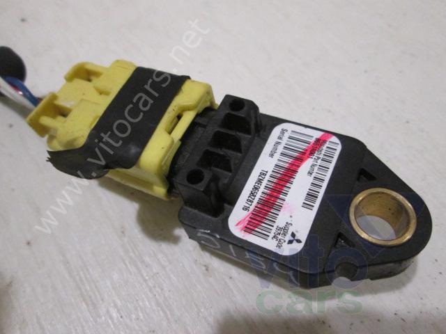 Датчик удара AIR BAG (SRS) Mitsubishi Outlander 2  XL(CW) (с разборки)