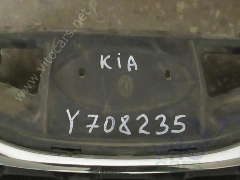 Решетка радиатора KIA Ceed 2 (с разборки)