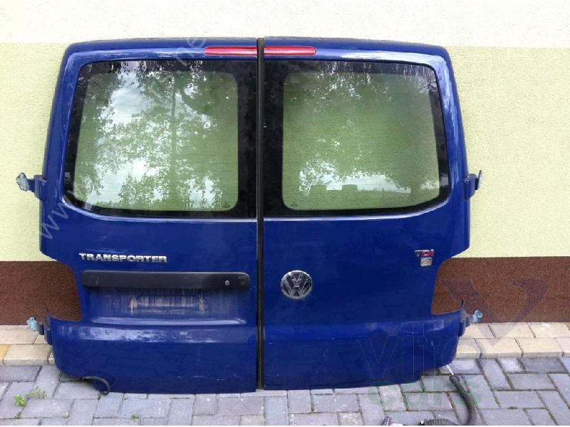 Задняя дверь транспортер т5. VW t5 Transporter задняя дверь багажника. VW Transporter t5 задние распашные двери. Распашные двери Транспортер т5. Обивка двери багажника VW t5.