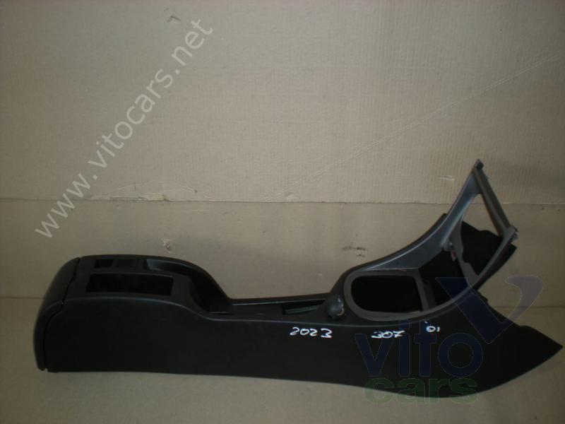 Консоль между сиденьями (Подлокотник) Peugeot 307 (с разборки)