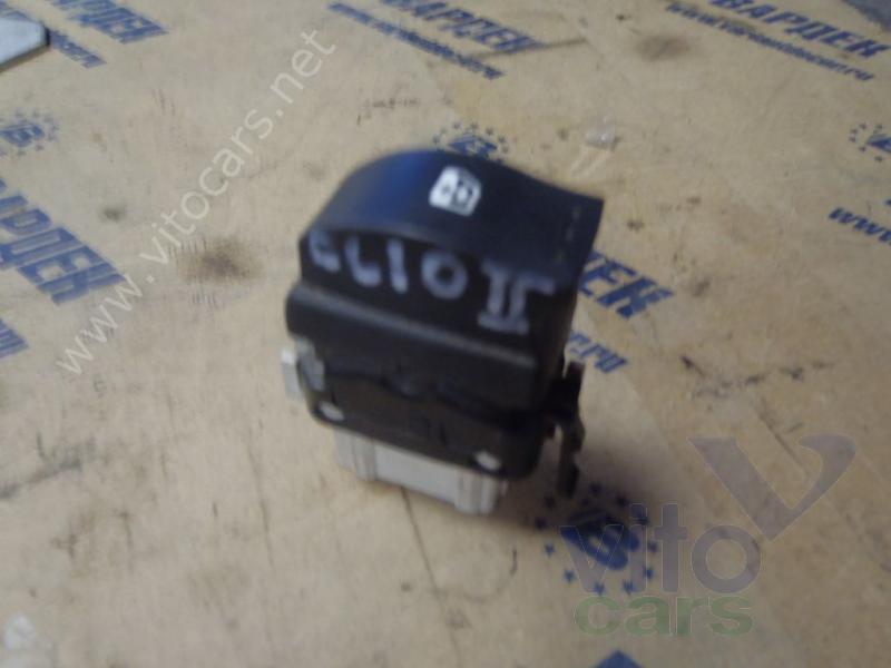Кнопка стеклоподъемника Renault Clio 2/Simbol 1 (с разборки)