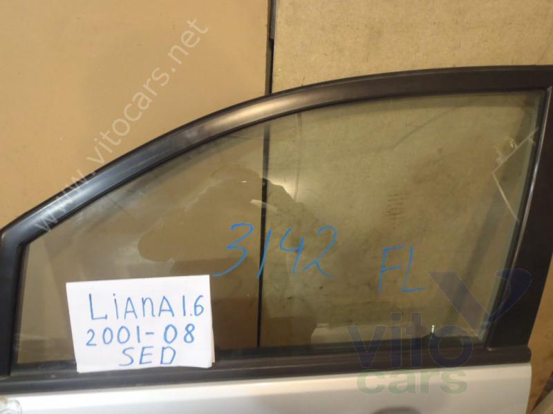Стекло двери передней левой Suzuki Liana (с разборки)