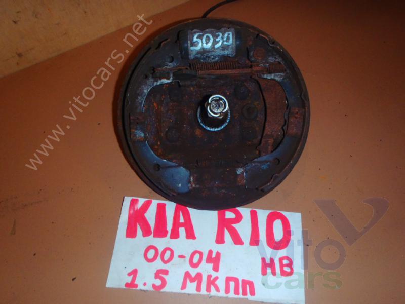 Цапфа задняя левая KIA Rio 1 (с разборки)