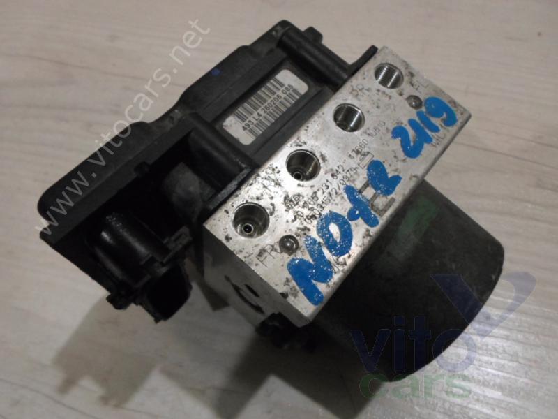 Блок ABS (насос) Nissan Note 1 (E11) (с разборки)