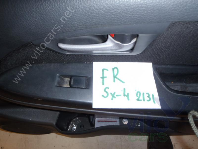 Кнопка стеклоподъемника передняя правая Suzuki SX4 (1) (с разборки)