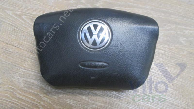 Подушка безопасности водителя (в руле) Volkswagen Golf 5 (с разборки)