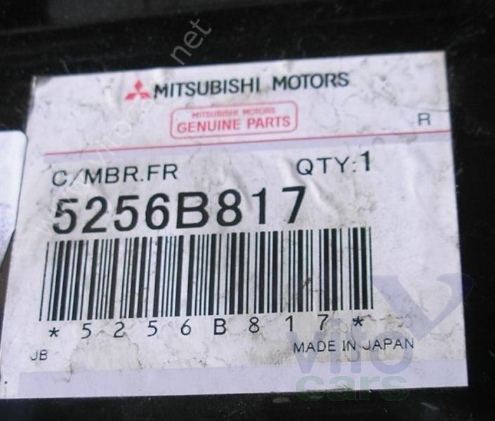 Усилитель бампера передний Mitsubishi Pajero/Montero 4 (с разборки)