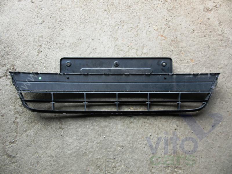 Решетка в бампер Volkswagen Tiguan 1 (Рестайлинг) (с разборки)
