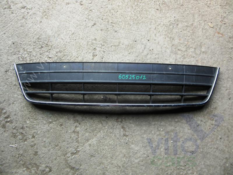Решетка в бампер Volkswagen Tiguan 1 (Рестайлинг) (с разборки)