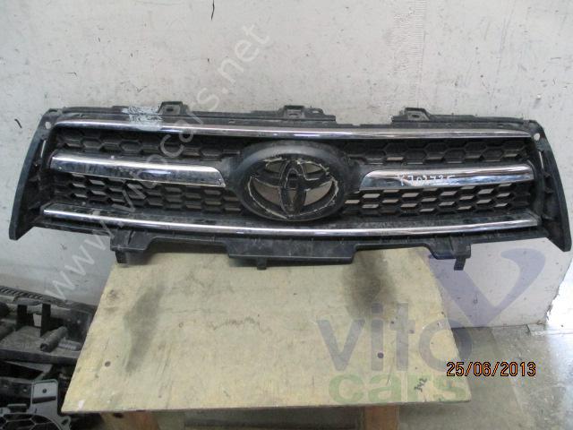 Решетка радиатора Toyota RAV 4 (3) (с разборки)