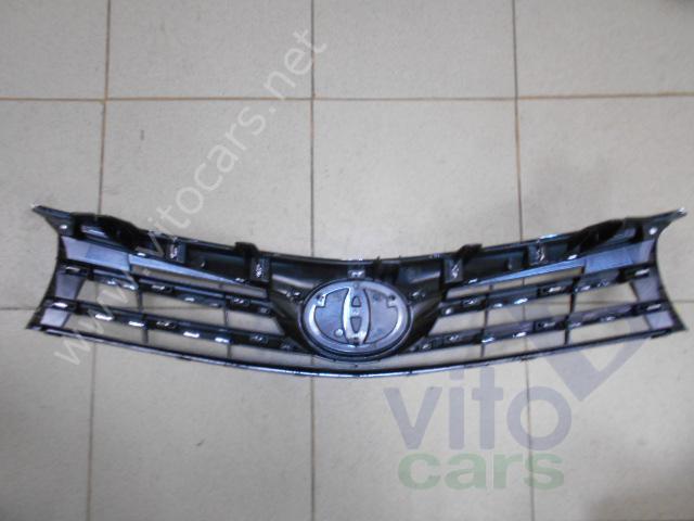 Решетка радиатора Toyota Corolla (E16 - E17) (с разборки)