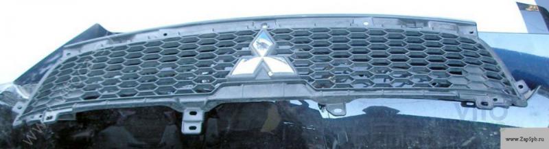 Решетка радиатора Mitsubishi Outlander 2  XL(CW) (с разборки)