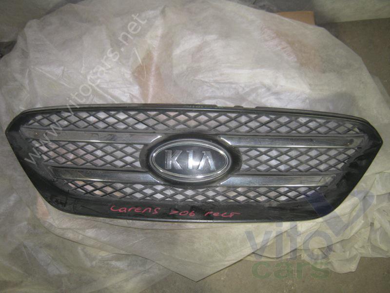Решетка радиатора KIA Carens (2) (с разборки)