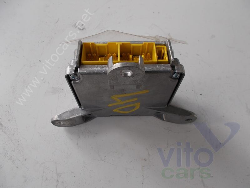 Блок управления AirBag (блок активации SRS) Honda Civic 8 (4D) (с разборки)