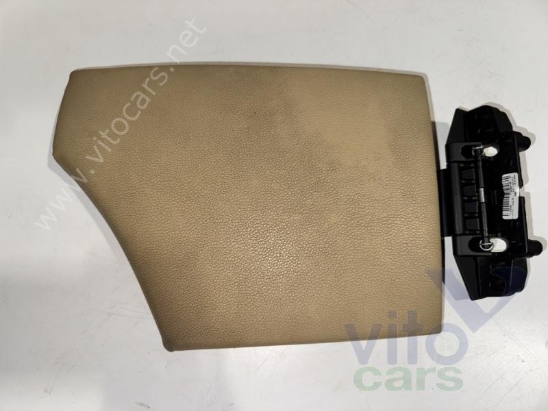 Консоль между сиденьями (Подлокотник) BMW 5-series E60/E61 (с разборки)