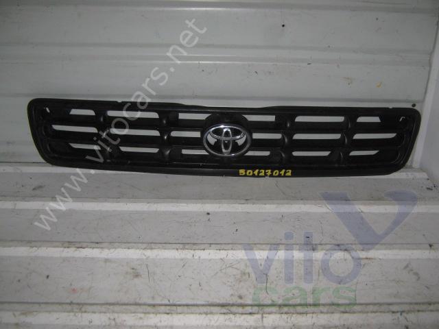 Решетка радиатора Toyota RAV 4 (1) (с разборки)