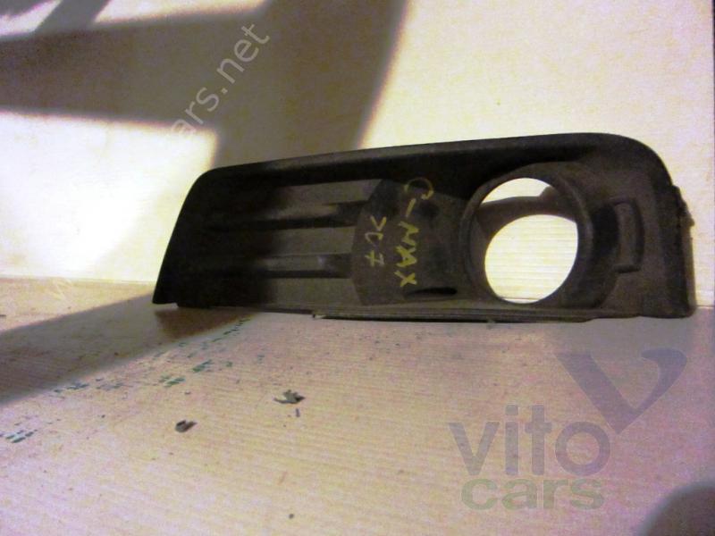 Решетка в бампер Ford C-MAX 1 (с разборки)