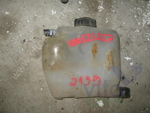 Бачок ВАЗ (VAZ) 2109 (с разборки)