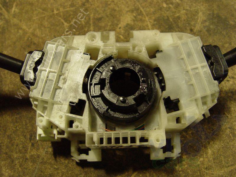 Переключатель подрулевой в сборе (c лентой SRS) Mitsubishi Pajero/Montero 3 (с разборки)