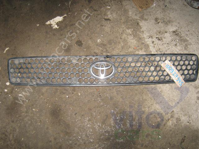 Решетка радиатора Toyota RAV 4 (1) (с разборки)